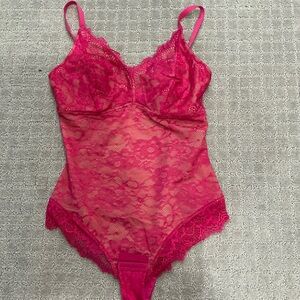 Feelingirl Elegant Lace Bodysuit in Vibrant Pink size medium EUC , tried on only
